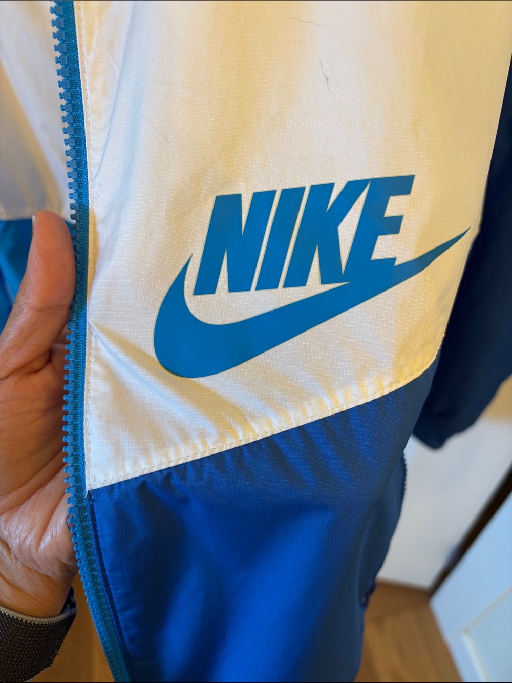 Nike White & Blue Colorblock Hooded Windbreaker Jacket - Picture 5 of 6